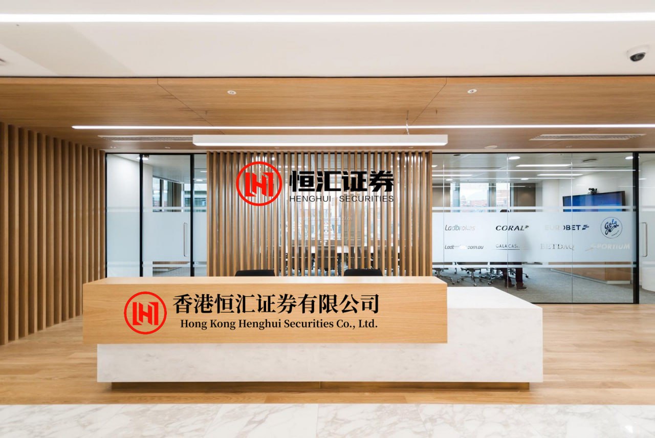 鸿牛配资 上海首份快递行业劳动规则协议形成  聚焦快递员四大权益保障